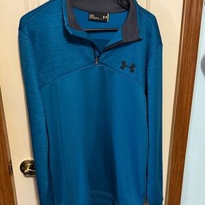 Woman’s Under Armour Teal and Gray Pullover size Large capri